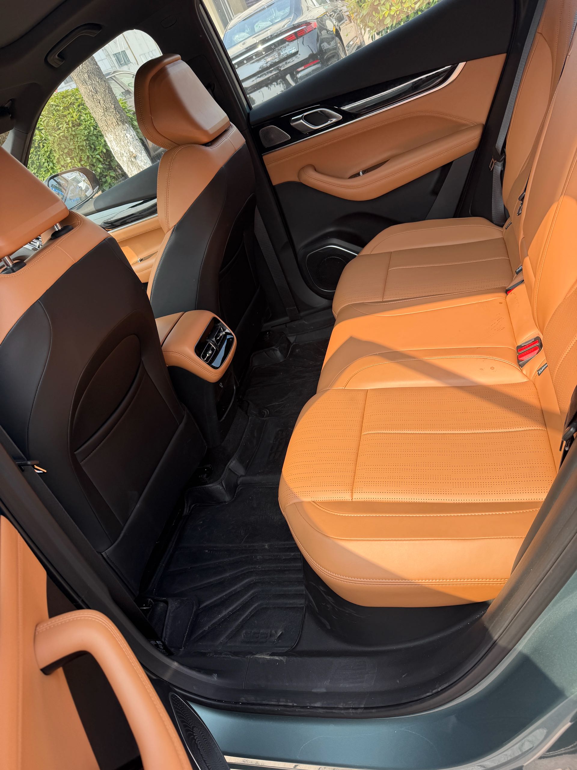 GEELY Boyue L 2025 immagine di auto #4