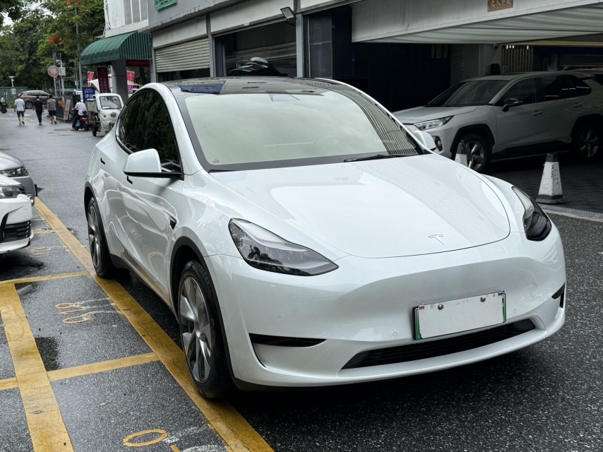 Tesla Model Y 2022 #3 Tesla Model Y 2022 car image #3