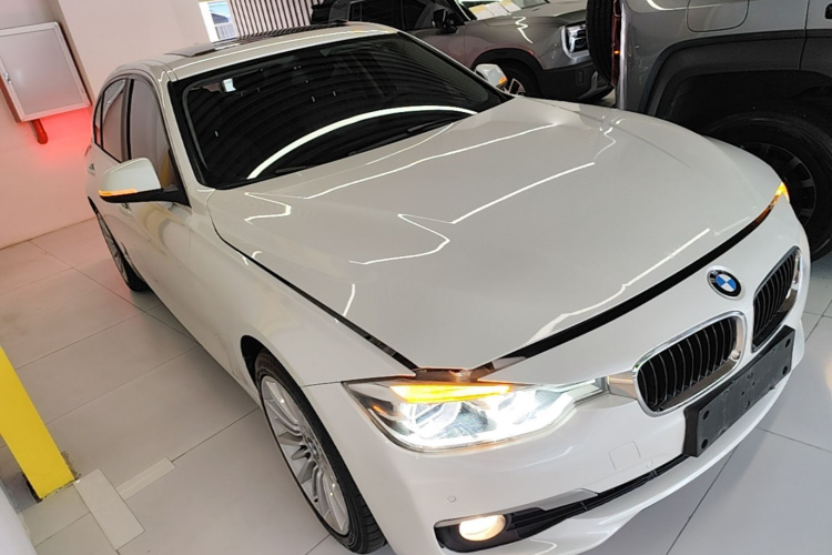 BMW 3 Series 2018 car image #4