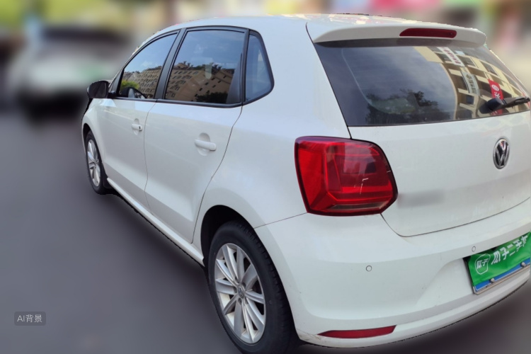 Volkswagen Polo 2015 car image #5