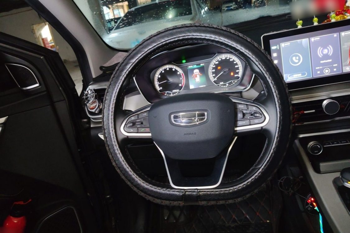 GEELY Coolray 2023 #24 GEELY Coolray 2023 car image #24