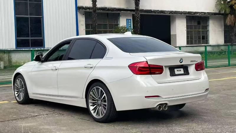 BMW 3 Series 2019 #4 BMW 3 Series 2019 car image #4