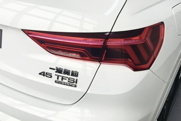 Audi Q3 2023 #8 Audi Q3 2023 car image #8