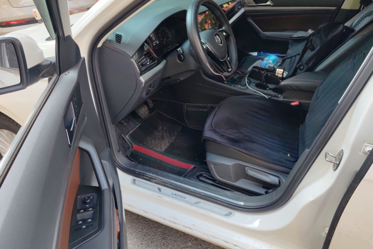 Volkswagen Lavida 2019 #9 Volkswagen Lavida 2019 car image #9