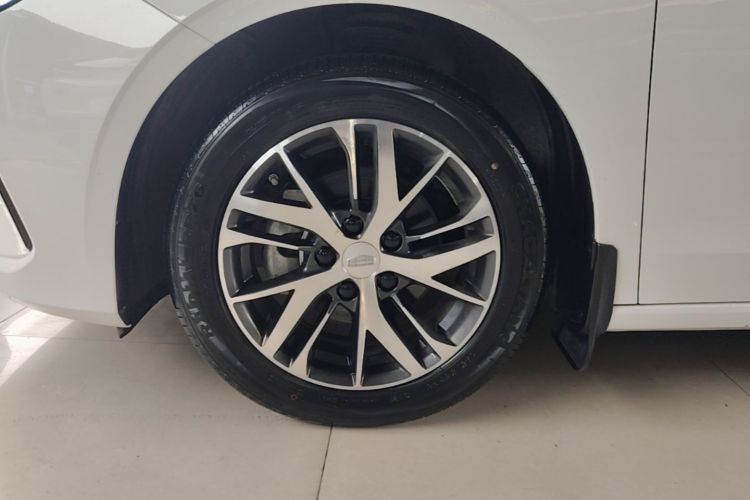 GEELY Emgrand 2024 car image #9