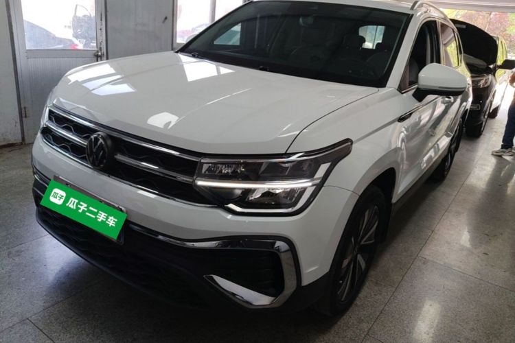 Volkswagen Tharu 2023 car image #2