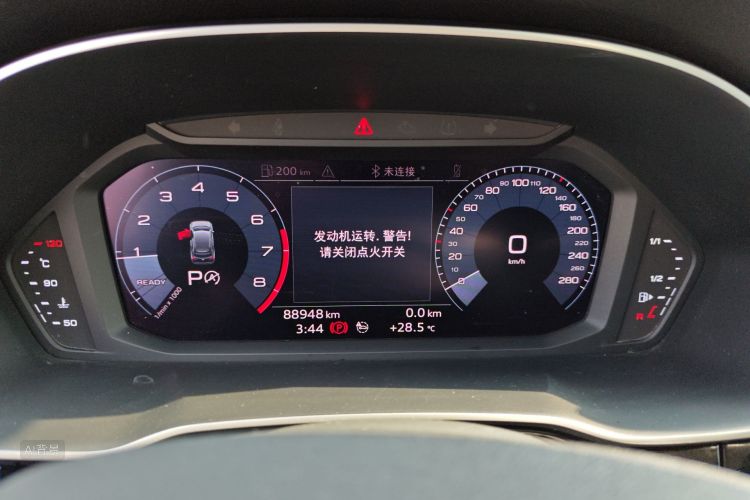 Audi Q3 2020 car image #13