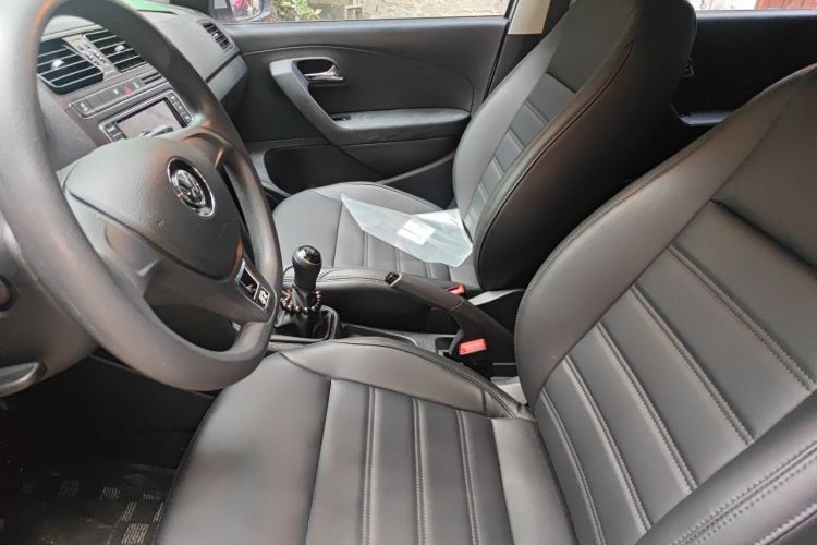 Volkswagen Polo 2019 car image #19