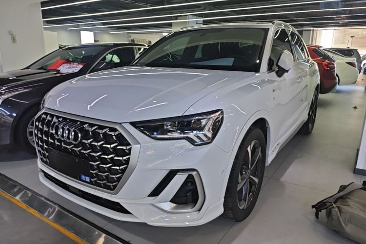 Audi Q3 2024 #2 Audi Q3 2024 car image #2