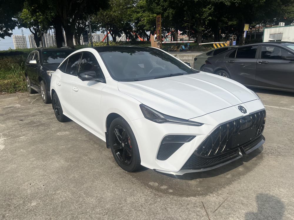MG 5 Scorpio 2022 car image #3