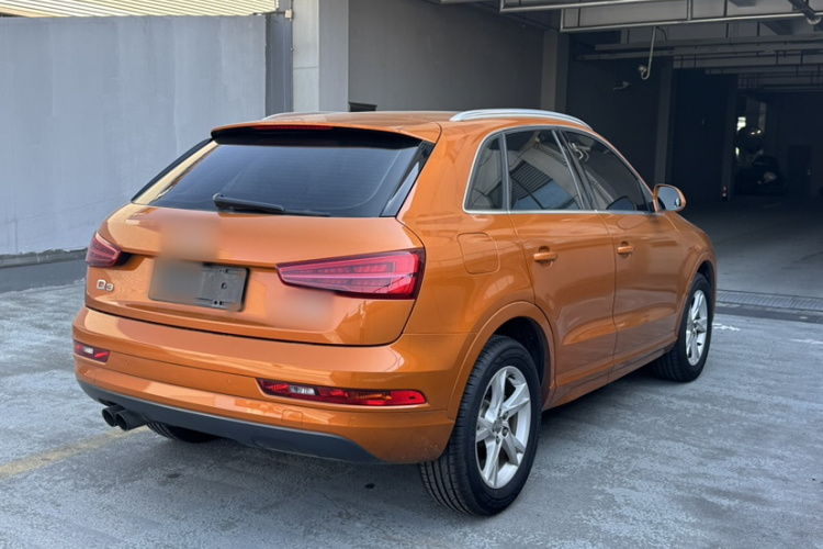 Audi Q3 2016 car image #7