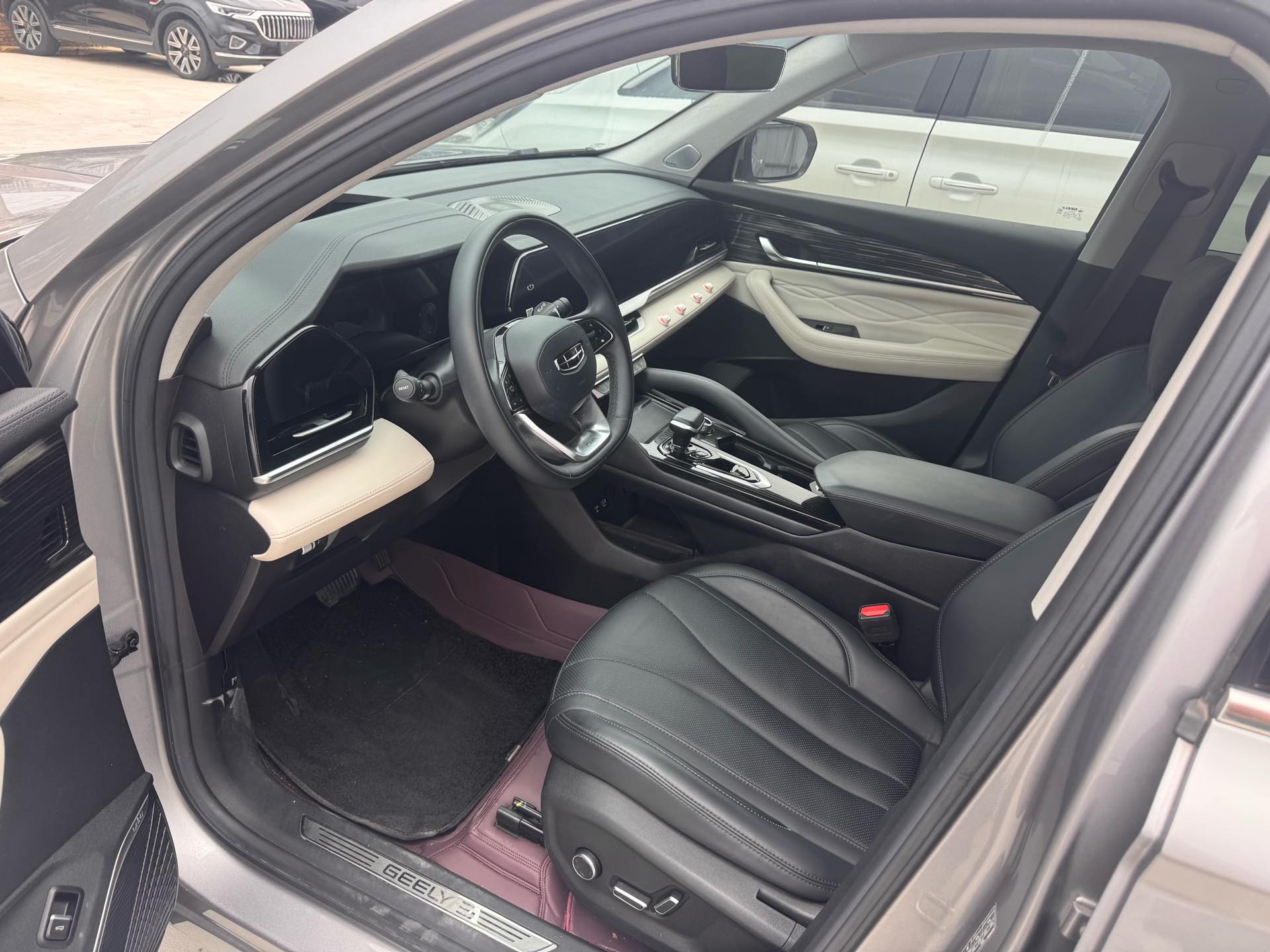 GEELY Boyue L 2023 car image #3