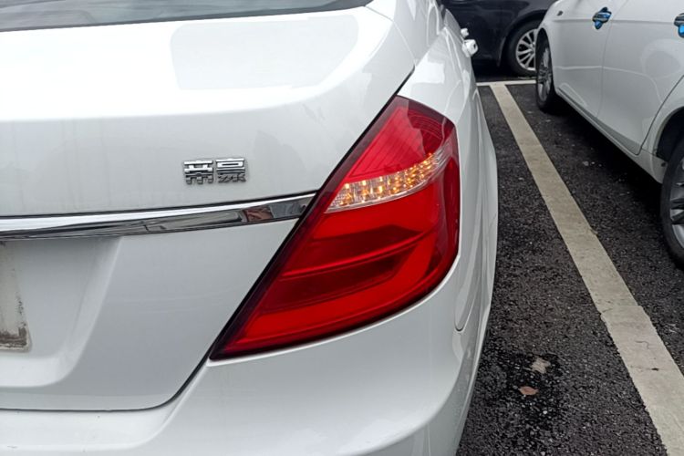 GEELY Emgrand 2017 car image #8