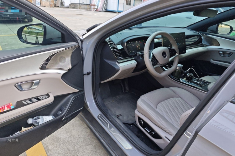 BYD Han 2025 car image #18