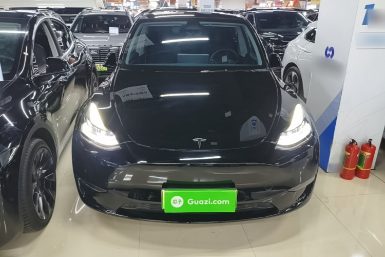 Tesla Model Y 2021 #3 Tesla Model Y 2021 car image #3