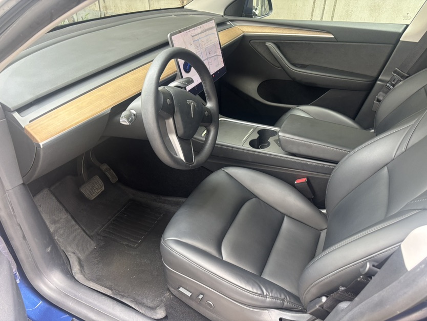 Tesla Model Y 2021 #4 Tesla Model Y 2021 car image #4