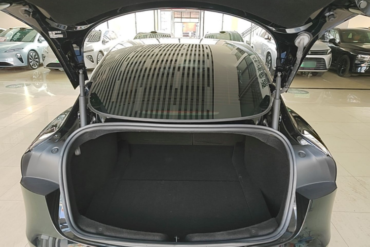 Tesla Model 3 2023 immagine di auto #19