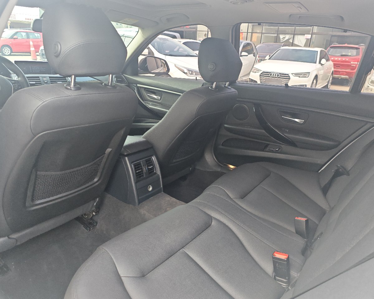 BMW 3 Series 2017 car image #7