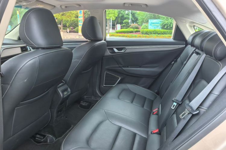 GEELY Emgrand GL 2018 #17 GEELY Emgrand GL 2018 image de voiture #17