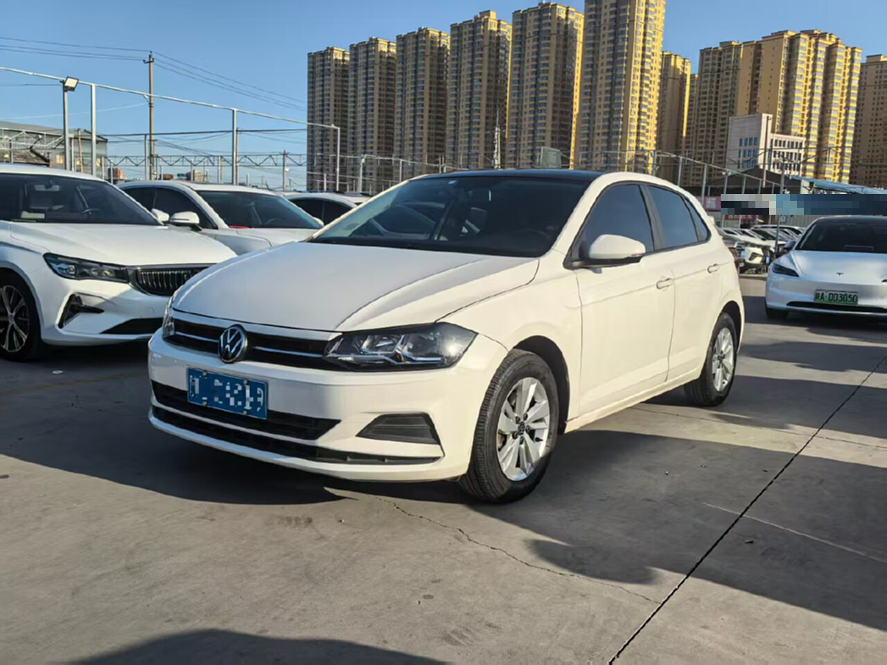 Volkswagen Polo 2021 car image #2