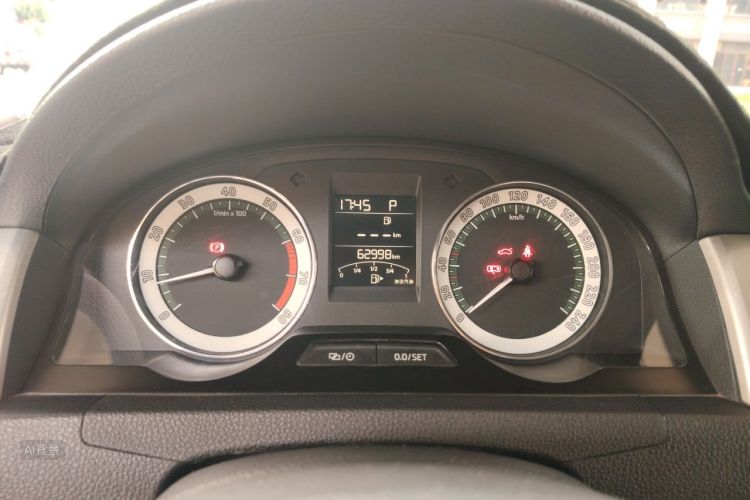 Skoda Rapid 2019 car image #13