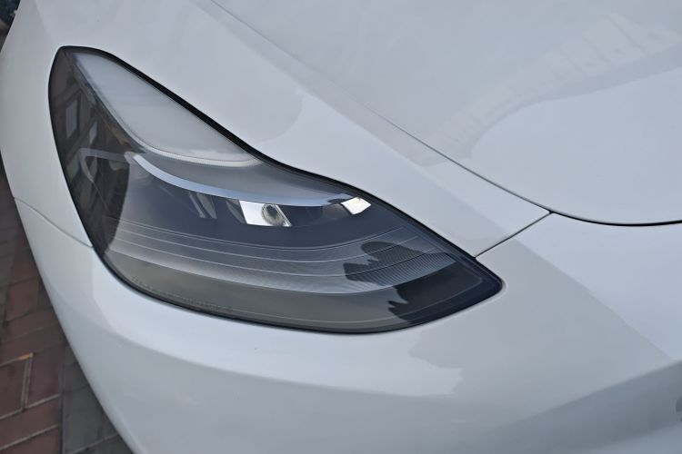 Tesla Model Y 2024 car image #8