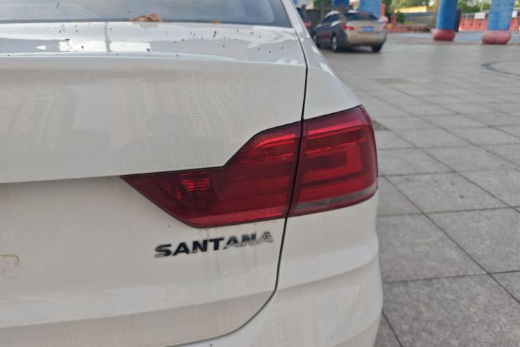 Volkswagen Santana 2019 صورة سيارة #8