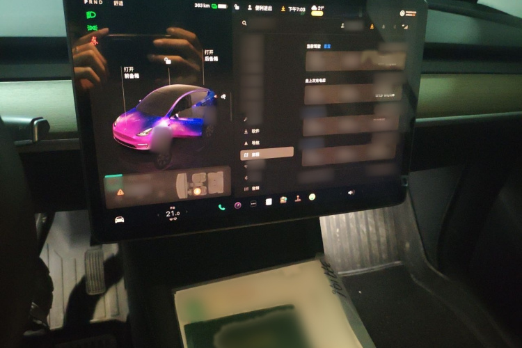 Tesla Model Y 2022 car image #17
