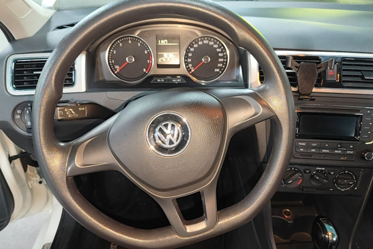 Volkswagen Santana 2015 #11 Volkswagen Santana 2015 car image #11
