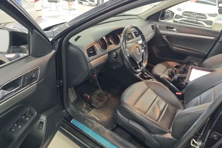 Volkswagen Lavida 2016 car image #16