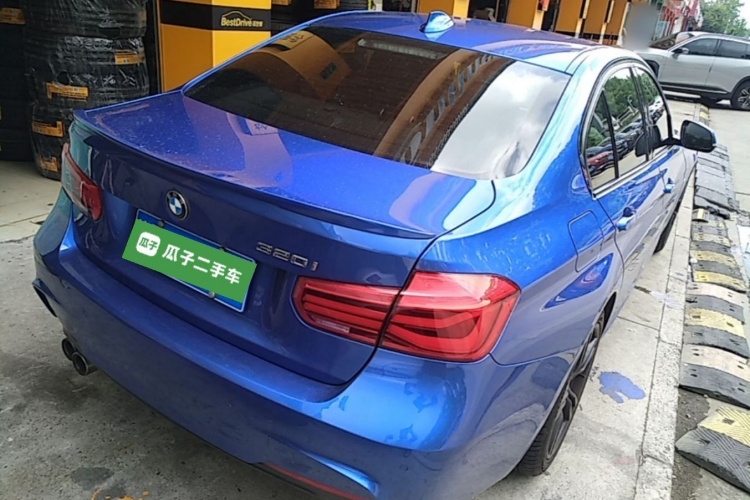 BMW 3 Series 2018 #5 BMW 3 Series 2018 car image #5
