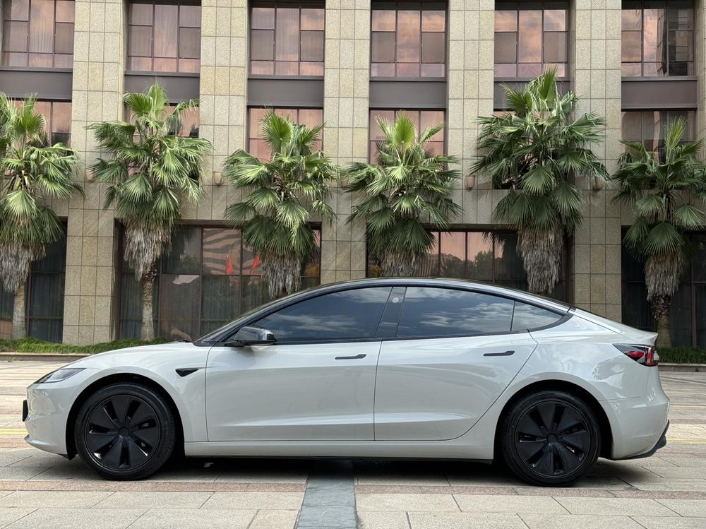 Tesla Model 3 2024 #4 Tesla Model 3 2024 car image #4
