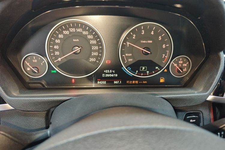 BMW 3 Series 2018 car image #16