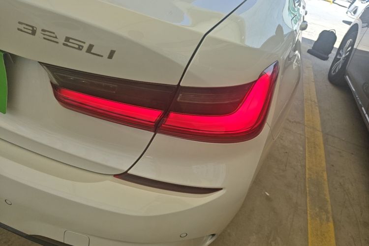 BMW 3 Series 2021 #8 BMW 3 Series 2021 car image #8