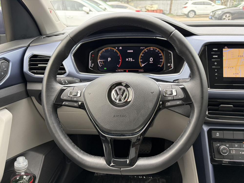 Volkswagen T-Cross 2020 car image #18