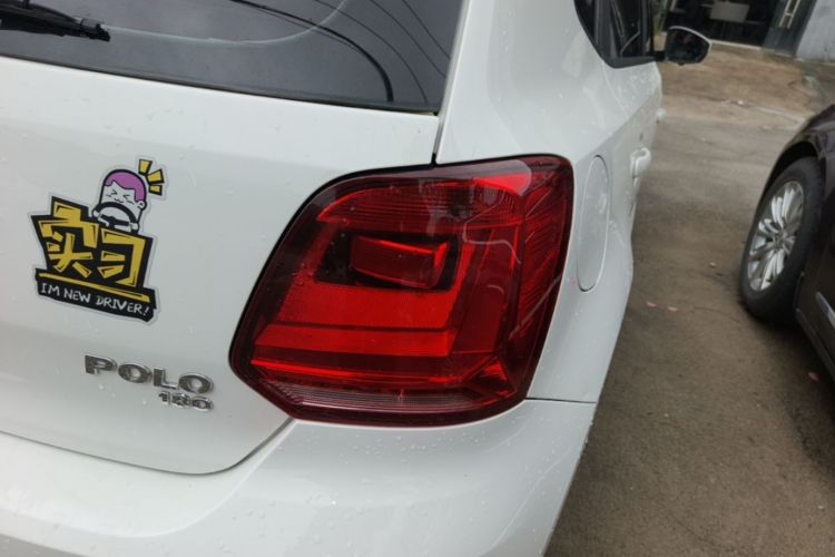 Volkswagen Polo 2019 car image #8