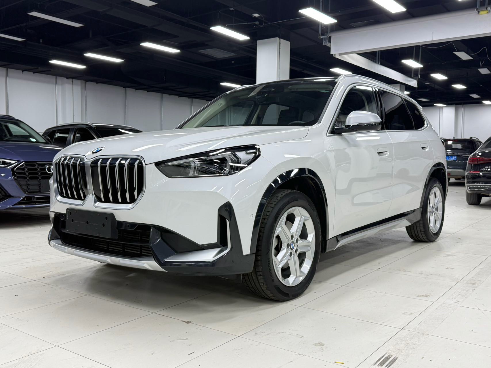 BMW X1 2023 car image 