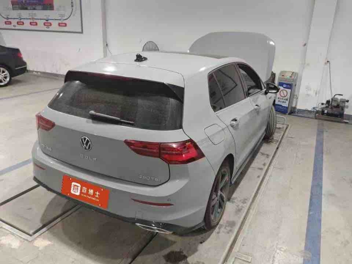 Volkswagen Golf 2023 car image #4