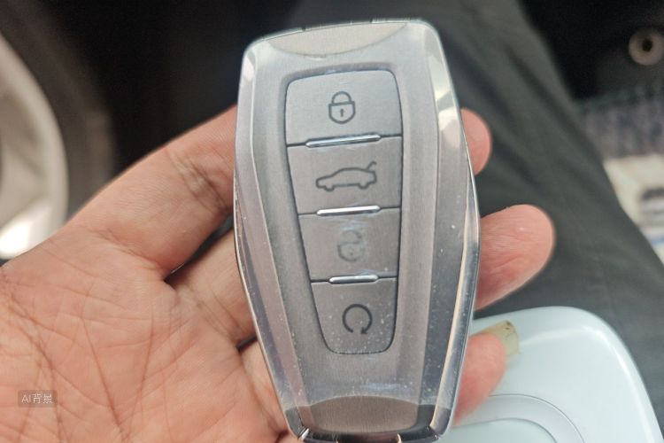 GEELY Coolray 2025 car image #10