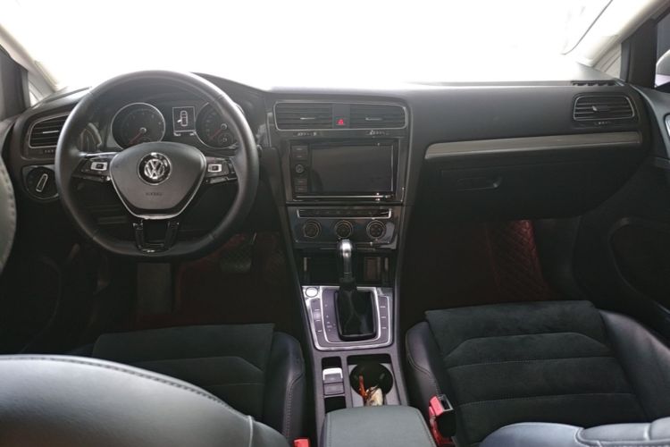 Volkswagen Golf 2019 #10 Volkswagen Golf 2019 car image #10