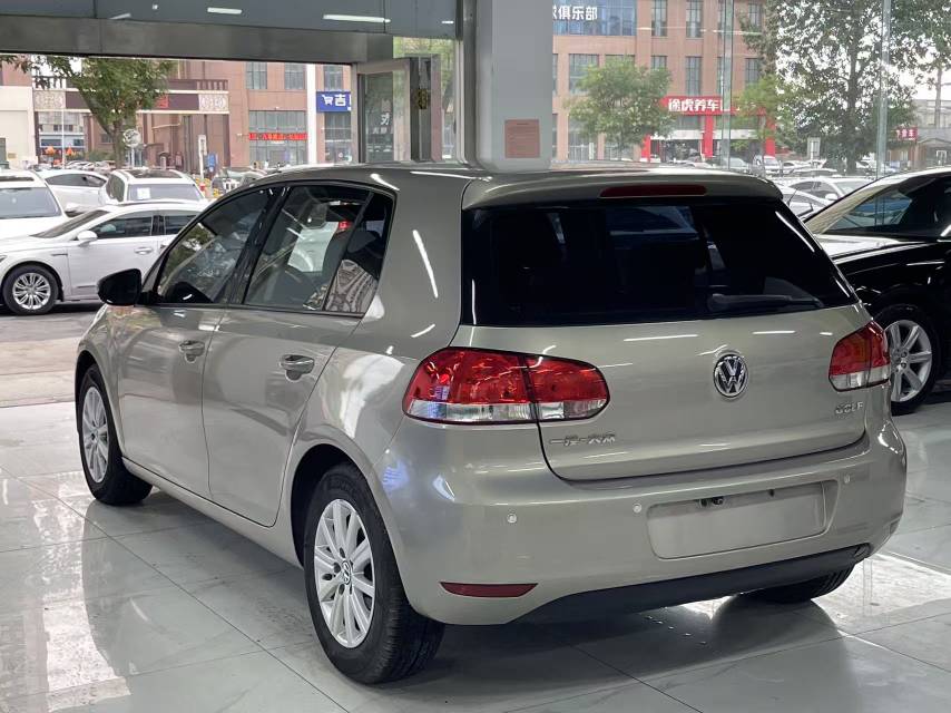 Volkswagen Golf 2013 car image #7
