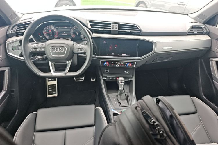Audi Q3 2023 #11 Audi Q3 2023 car image #11
