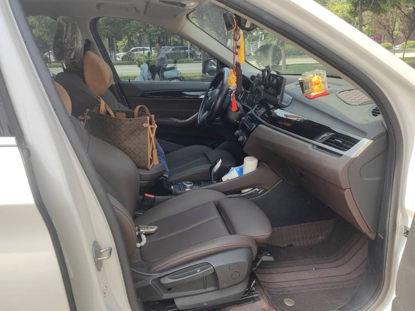 BMW X1 2022 car image #5