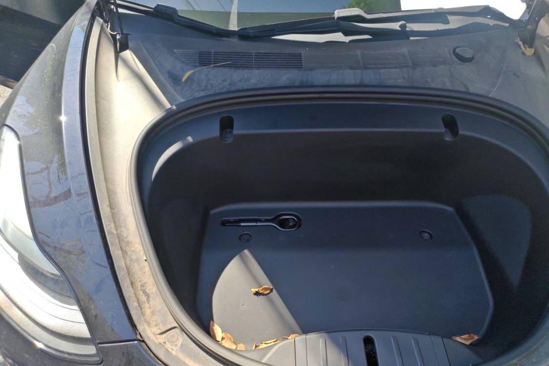 Tesla Model 3 2020 car image #11