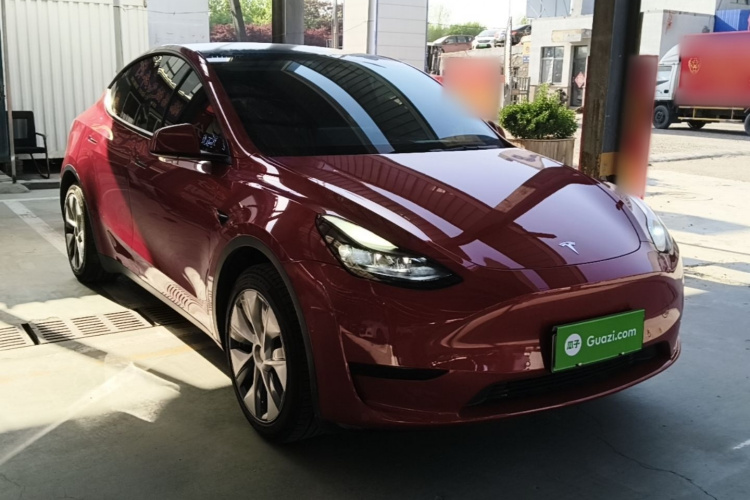Tesla Model Y 2023 #4 Tesla Model Y 2023 car image #4
