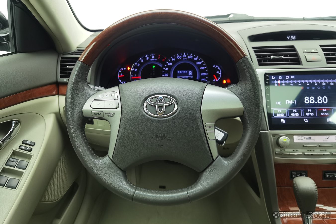 Toyota Camry 2014 car image #11