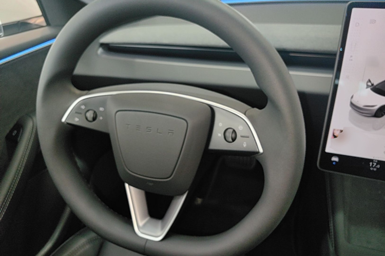 Tesla Model 3 2025 #11 Tesla Model 3 2025 car image #11