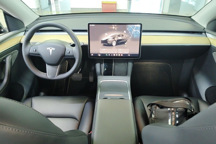 Tesla Model Y 2022 #10 Tesla Model Y 2022 car image #10