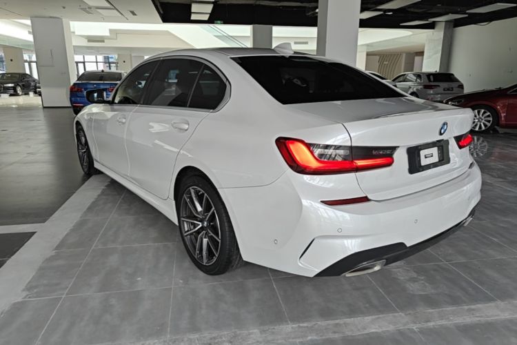 BMW 3 Series 2021 #5 BMW 3 Series 2021 immagine di auto #5