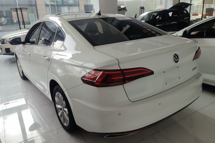 Volkswagen Bora 2021 صورة سيارة #5